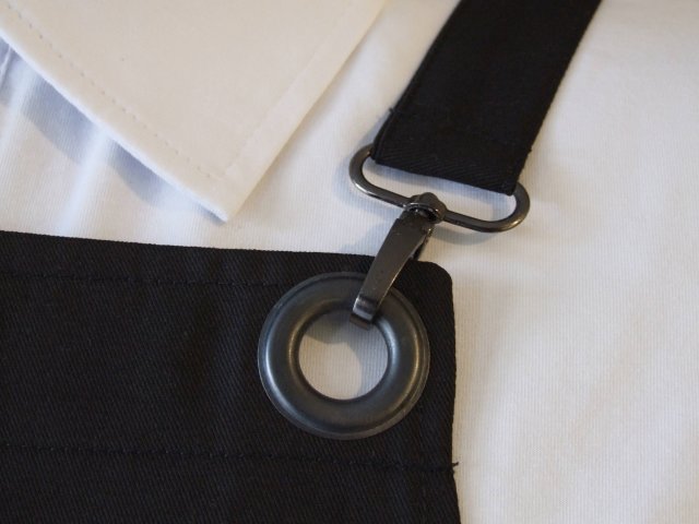 Фартук с грудкой, Люверс, Лямка накрест, черный